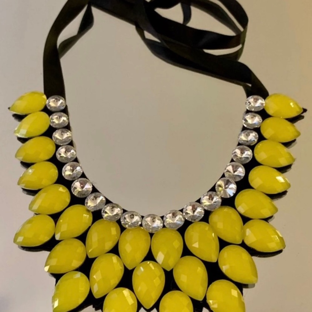 Statement Necklace - Picture 4 of 7